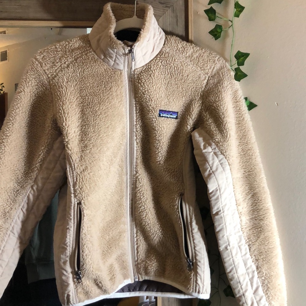 Tan Patagonia Synchilla